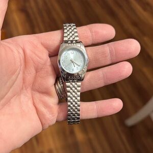 Stylish Silver Watch with Metal Band